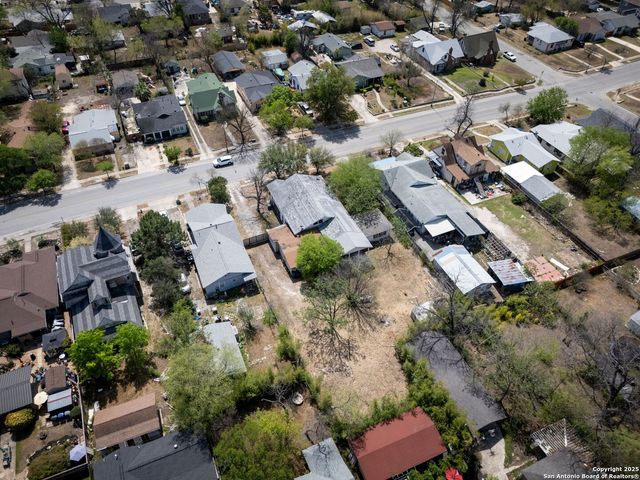 1907 W WOODLAWN AVE, San Antonio, TX 78201