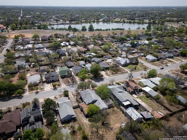 1907 W WOODLAWN AVE, San Antonio, TX 78201