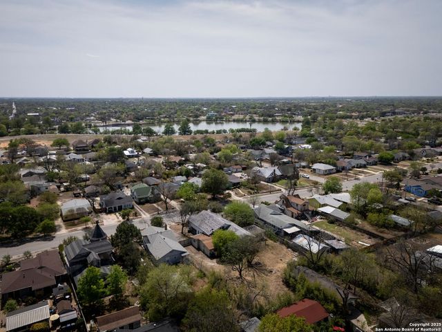 1907 W WOODLAWN AVE, San Antonio, TX 78201