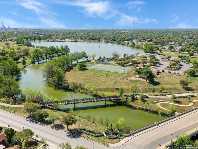 1907 W WOODLAWN AVE, San Antonio, TX 78201