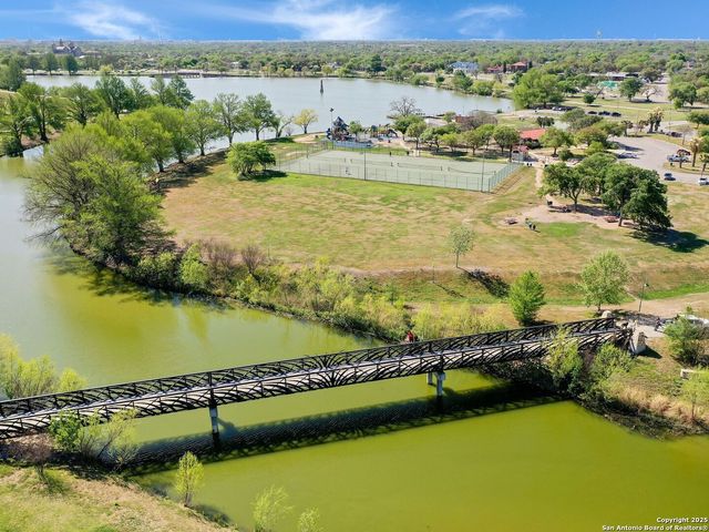 1907 W WOODLAWN AVE, San Antonio, TX 78201