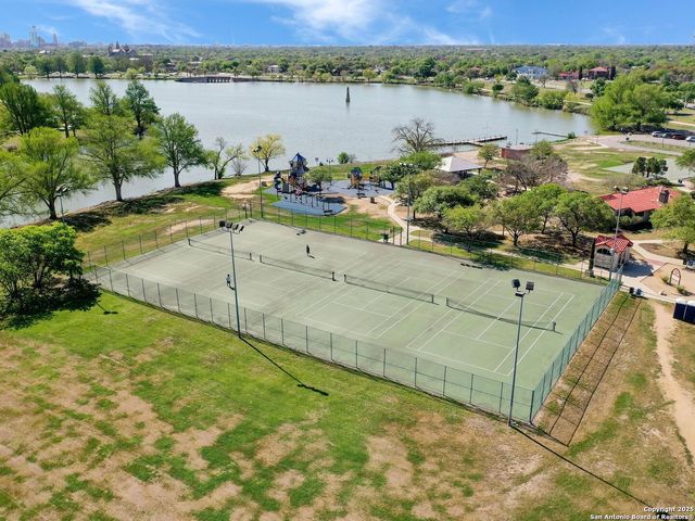 1907 W WOODLAWN AVE, San Antonio, TX 78201