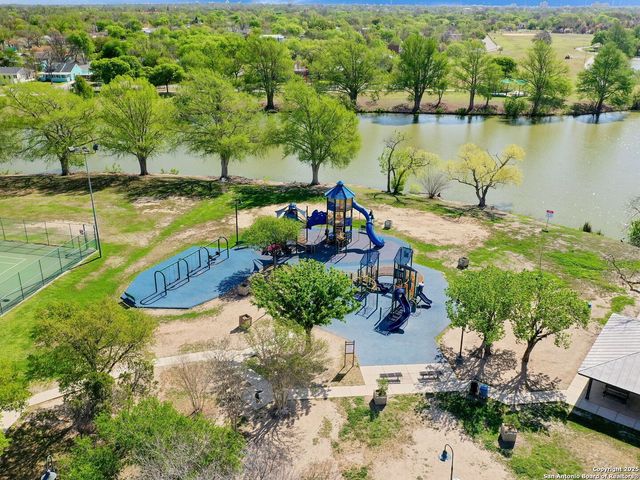 1907 W WOODLAWN AVE, San Antonio, TX 78201