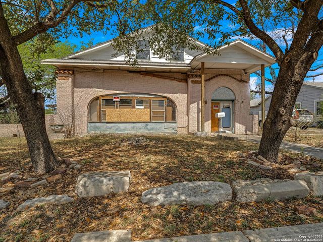 1907 W WOODLAWN AVE, San Antonio, TX 78201