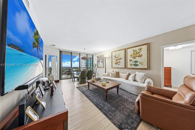 20281 E Country Club Dr 810, Aventura, FL 33180