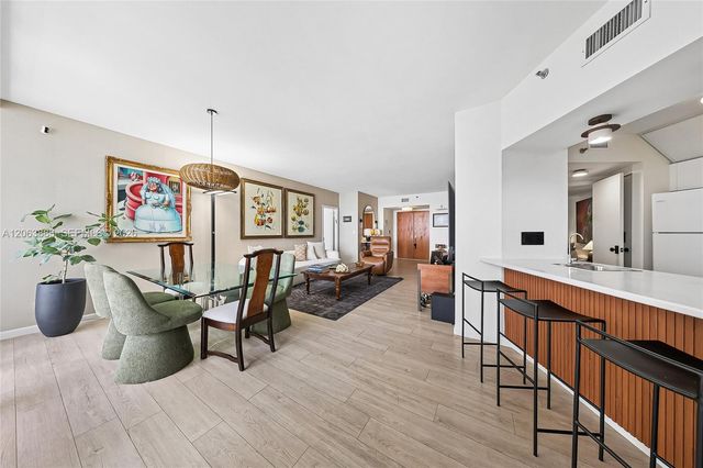 20281 E Country Club Dr 810, Aventura, FL 33180