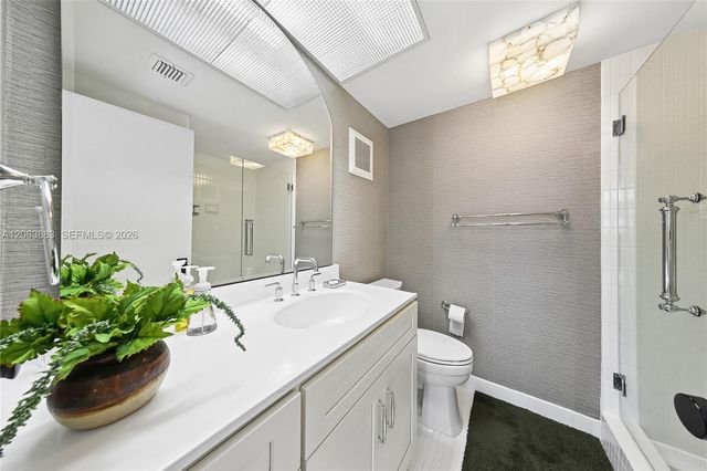 20281 E Country Club Dr 810, Aventura, FL 33180