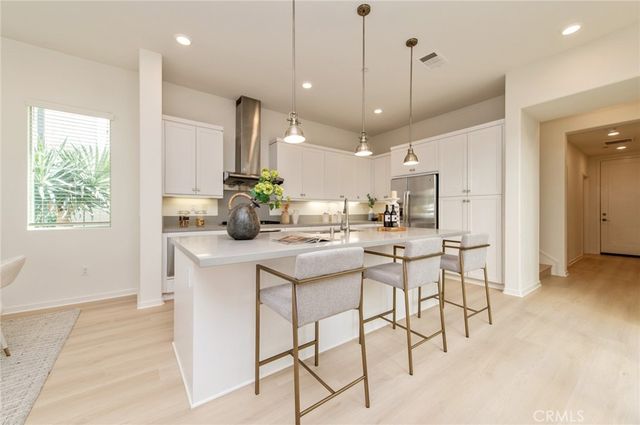 112 Stellar, Irvine, CA 92618