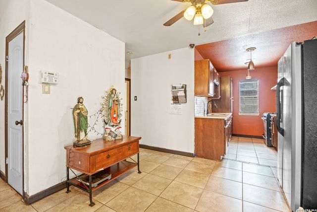 1707 Del Sol, San Antonio, TX 78227