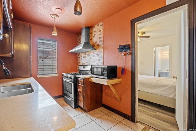 1707 Del Sol, San Antonio, TX 78227