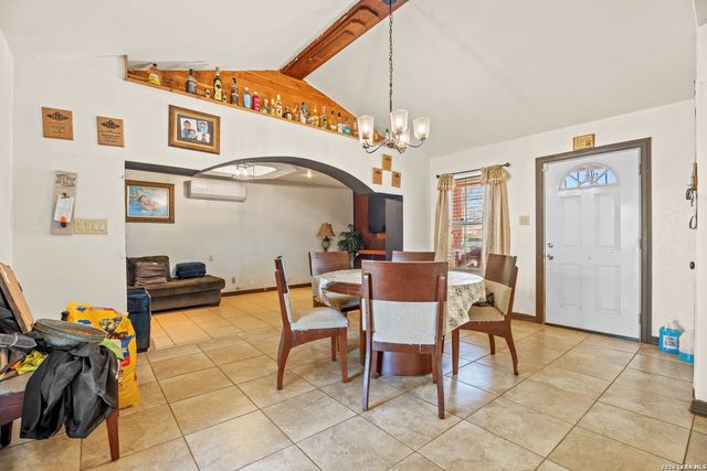 1707 Del Sol, San Antonio, TX 78227