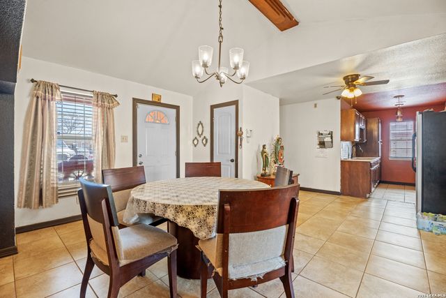 1707 Del Sol, San Antonio, TX 78227