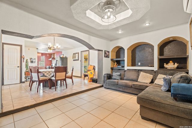 1707 Del Sol, San Antonio, TX 78227