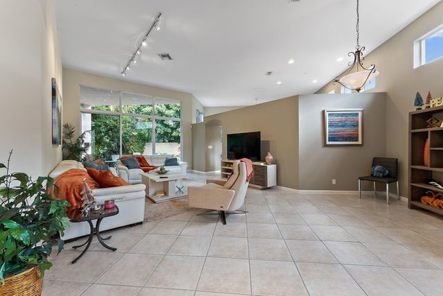 155 Sunset Bay Drive, Palm Beach Gardens, FL 33418