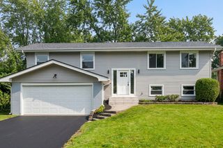 1075 Lancaster Court, Hoffman Estates, IL 60169