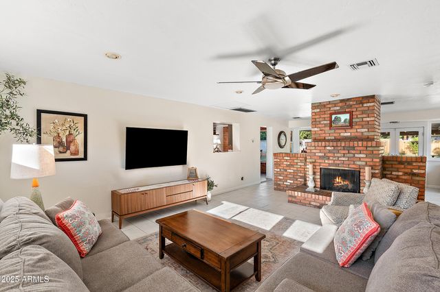 8051 N 14TH Avenue, Phoenix, AZ 85021