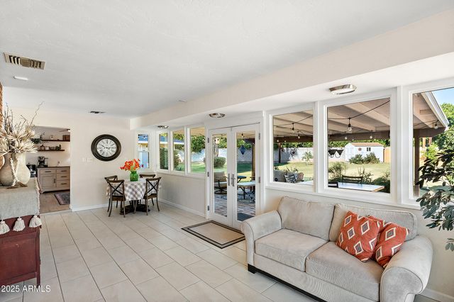 8051 N 14TH Avenue, Phoenix, AZ 85021