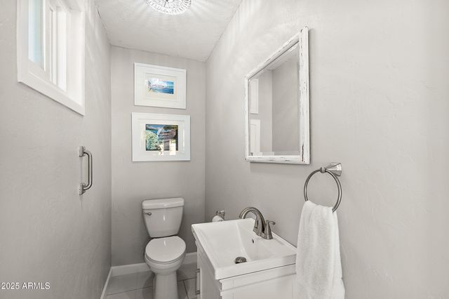 8051 N 14TH Avenue, Phoenix, AZ 85021