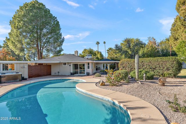 8051 N 14TH Avenue, Phoenix, AZ 85021