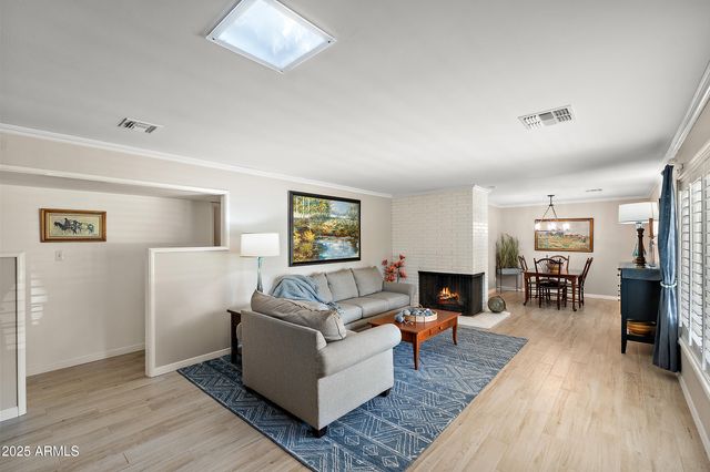 8051 N 14TH Avenue, Phoenix, AZ 85021