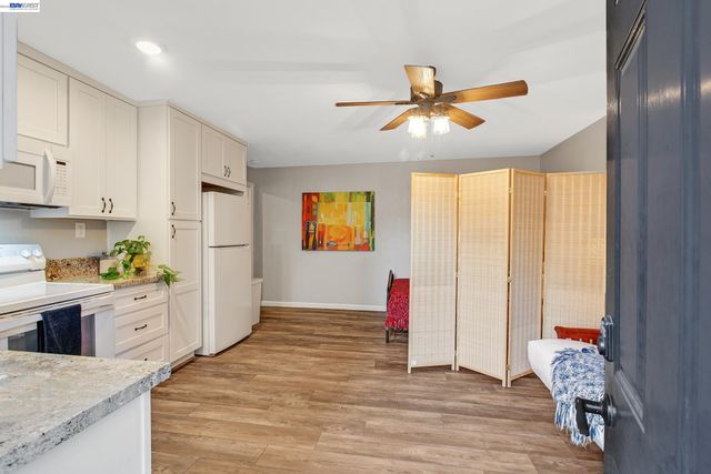 1932 College Ave, Livermore, CA 94550