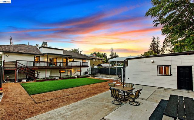 1932 College Ave, Livermore, CA 94550