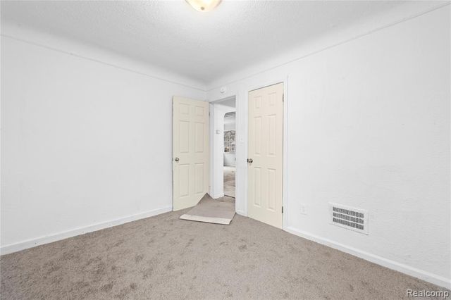 18734 Stahelin Avenue, Detroit, MI 48219