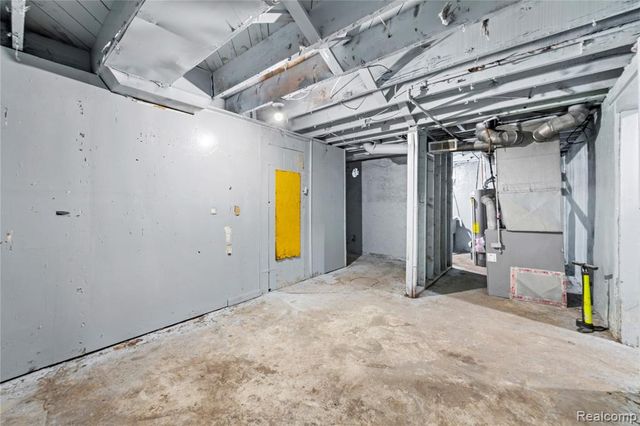 18734 Stahelin Avenue, Detroit, MI 48219