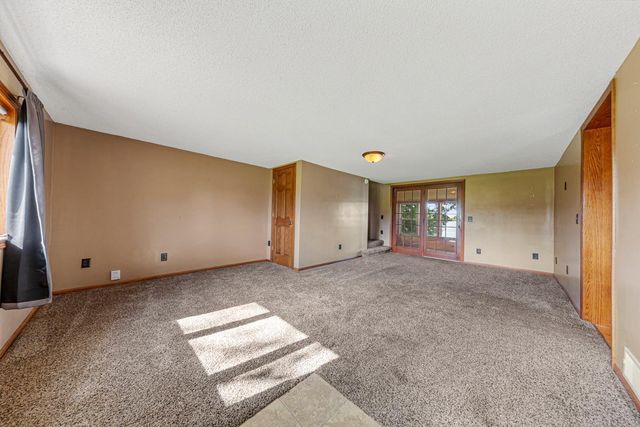 8325 Hennepin Way, Morristown, MN 55052