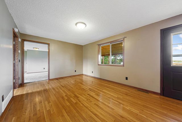 8325 Hennepin Way, Morristown, MN 55052