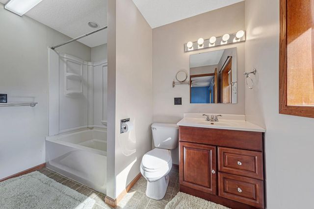 8325 Hennepin Way, Morristown, MN 55052