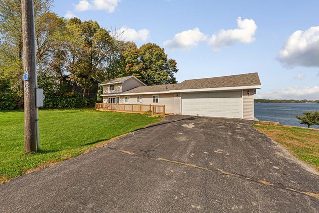 8325 Hennepin Way, Morristown, MN 55052