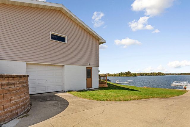 8325 Hennepin Way, Morristown, MN 55052