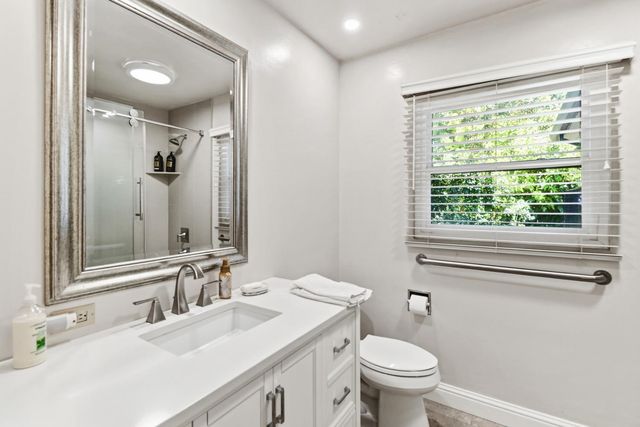 4960 Paloma Ave, Carmichael, CA 95608