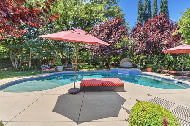 4960 Paloma Ave, Carmichael, CA 95608
