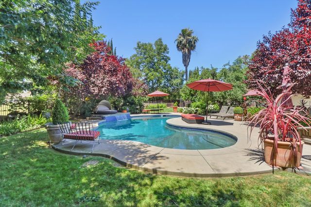 4960 Paloma Ave, Carmichael, CA 95608