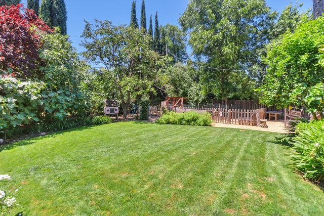 4960 Paloma Ave, Carmichael, CA 95608
