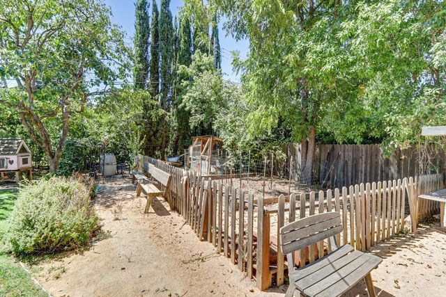 4960 Paloma Ave, Carmichael, CA 95608