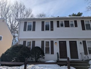 152 Wellman Ave. 152, Chelmsford, MA 01863