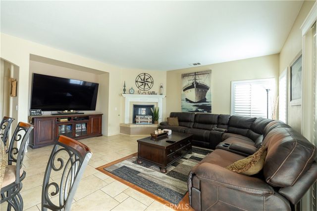 2343 Willowbrook Lane, Perris, CA 92571
