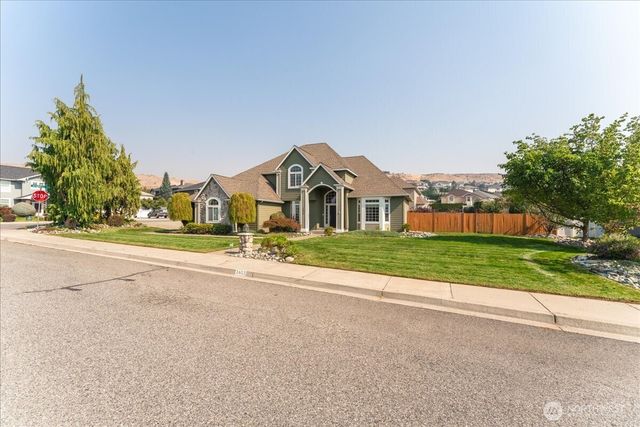 1653 Holly Lane, East Wenatchee, WA 98802