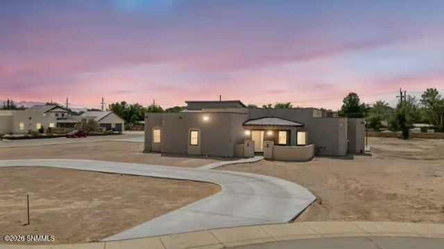 1280 Rosita Court, Las Cruces, NM 88005