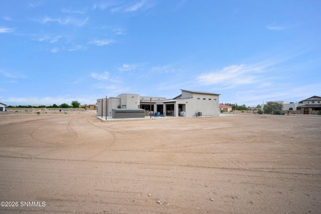 1280 Rosita Court, Las Cruces, NM 88005