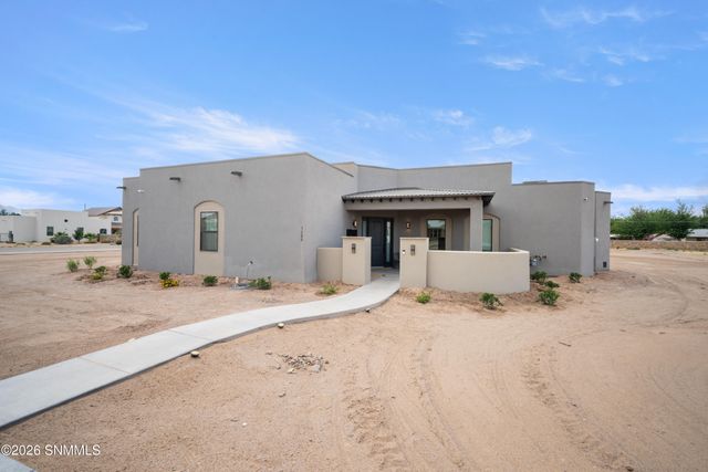 1280 Rosita Court, Las Cruces, NM 88005