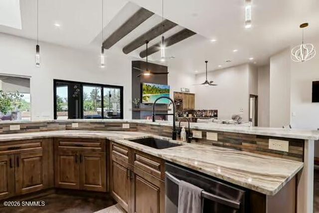 1280 Rosita Court, Las Cruces, NM 88005