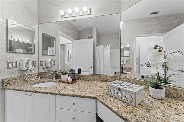 2747 VIA CAPRI 1132, Clearwater, FL 33764