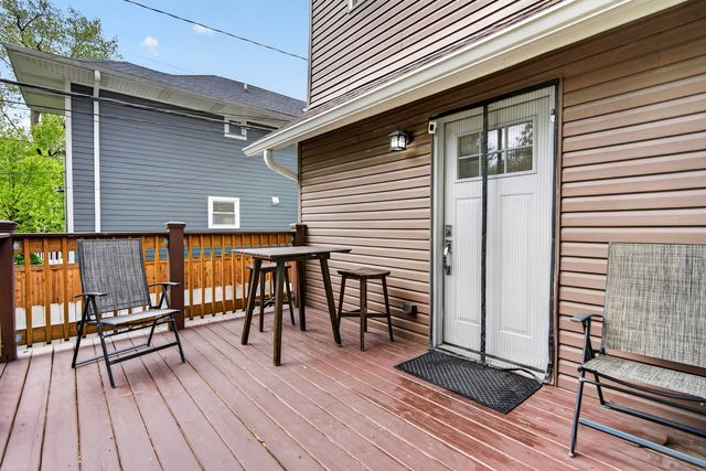 908 Wenonah Avenue, Oak Park, IL 60304