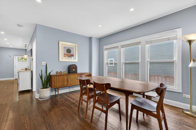 908 Wenonah Avenue, Oak Park, IL 60304