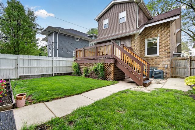 908 Wenonah Avenue, Oak Park, IL 60304