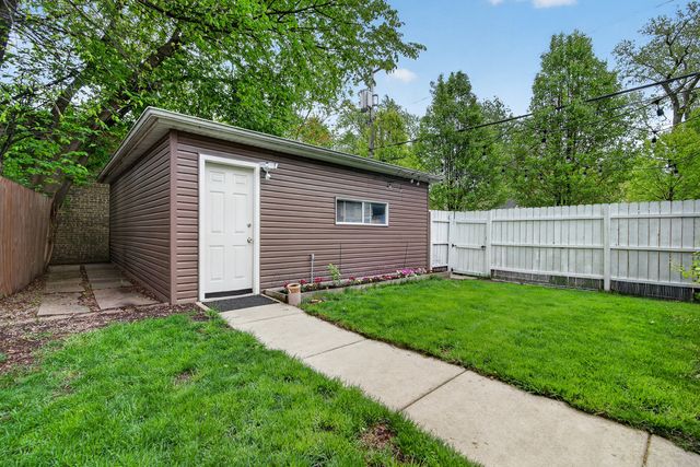 908 Wenonah Avenue, Oak Park, IL 60304
